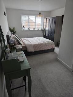 Bedroom .jpg