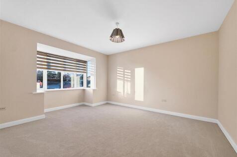 Sitting Room / Ground Floor Bedroom