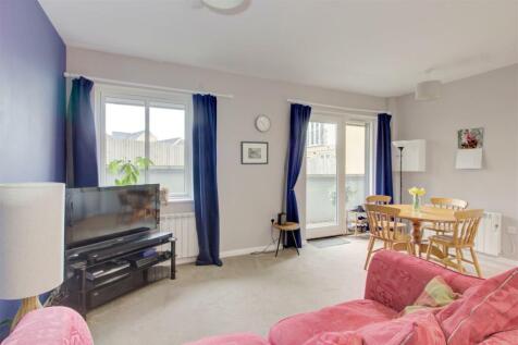Sitting and dining area