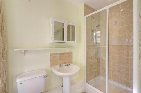 Bedroom 1 ensuite