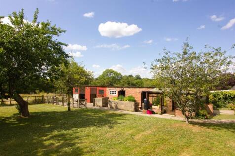 Stables/outbuldings
