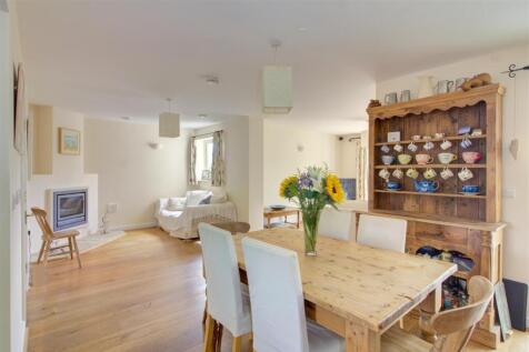 Dining/family room