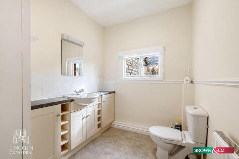Family Bathroom O...
