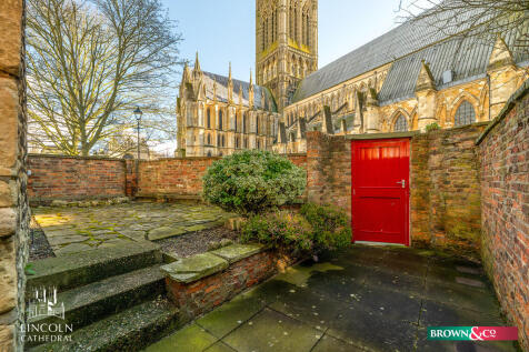 Rear Courtyard