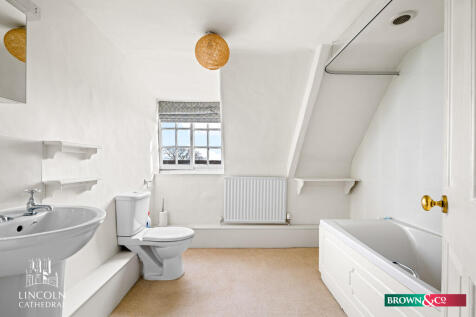 Top Floor Bathroo...