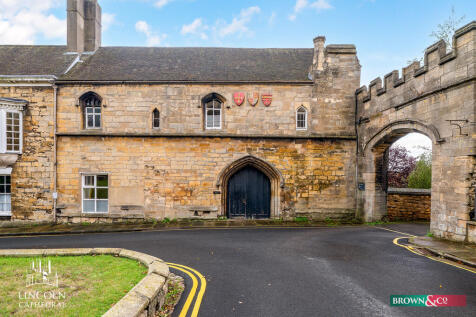 Entrance to Court...