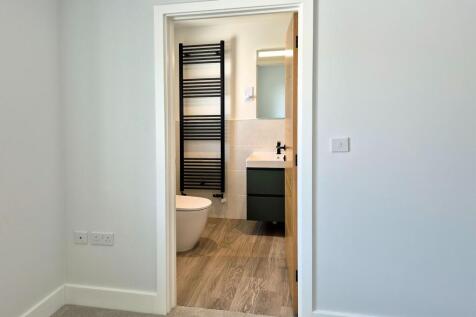 First Floor Bedroom 2 to En Suite
