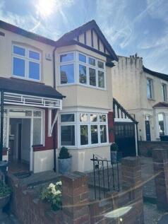 Stanley Rd E18