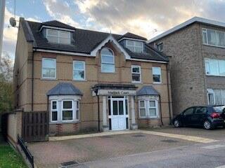 2 bed flat to rent Matlock Court, London E18