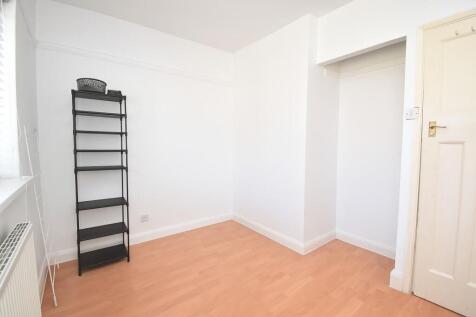 bed 2.jpg