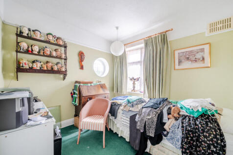 1365470-5-68e909b...