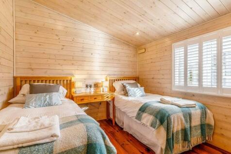 bedroom two.jpg