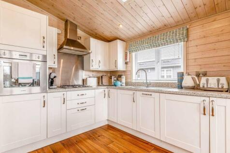kitchen1.jpg