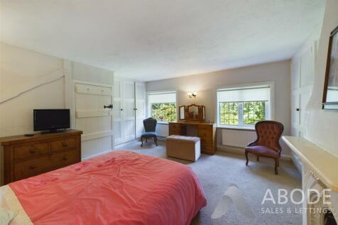 CAM02696G0-PR0355-STILL022.jpg