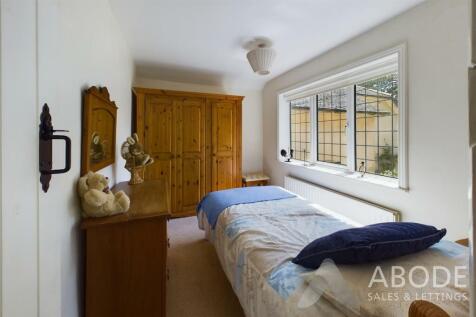 CAM02696G0-PR0355-STILL027.jpg