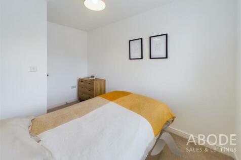 CAM03645G0-PR0071-STILL018.jpg