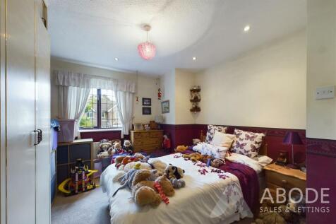 CAM02696G0-PR0366-STILL009.jpg