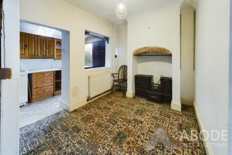 CAM03645G0-PR0098-STILL003.jpg