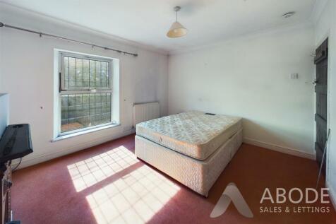 CAM03645G0-PR0098-STILL008.jpg