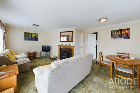 CAM04151G0-PR0057-STILL009.jpg