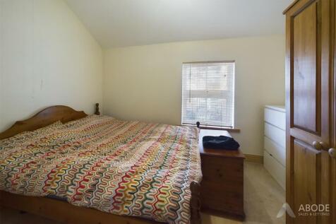 CAM03645G0-PR0127-STILL006.jpg