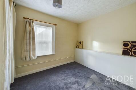 CAM04151G0-PR0063-STILL008.jpg