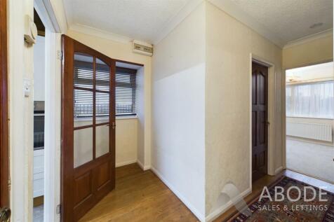 CAM02696G0-PR0451-STILL013.jpg