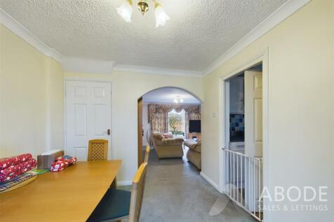 CAM02696G0-PR0462-STILL004.jpg