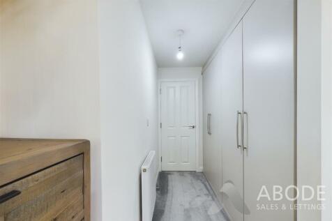 CAM02696G0-PR0465-STILL025.jpg