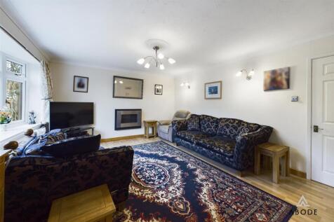 CAM04151G0-PR0127-STILL017.jpg