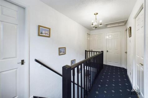 CAM04151G0-PR0127-STILL004.jpg