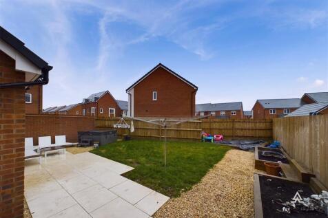 CAM02696G0-PR0497-STILL023.jpg