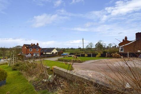 CAM04151G0-PR0125-STILL038.jpg