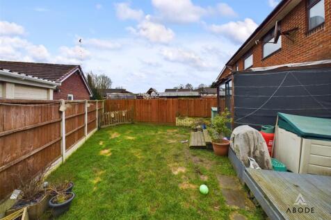 CAM04151G0-PR0135-STILL009.jpg