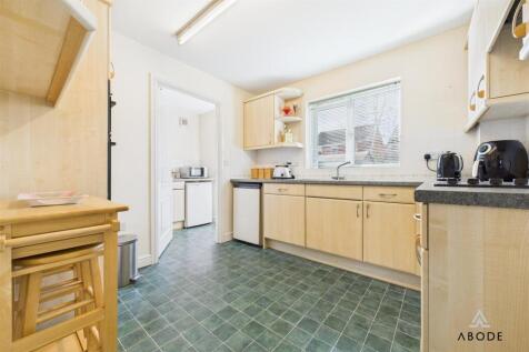 CAM03473G0-PR0264-STILL002.jpg