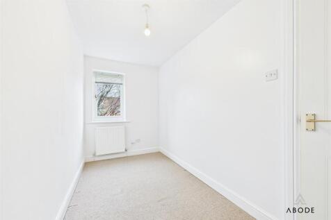 CAM03473G0-PR0267-STILL012.jpg