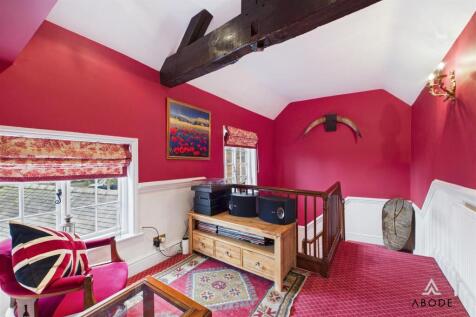 CAM02696G0-PR0548-STILL006.jpg