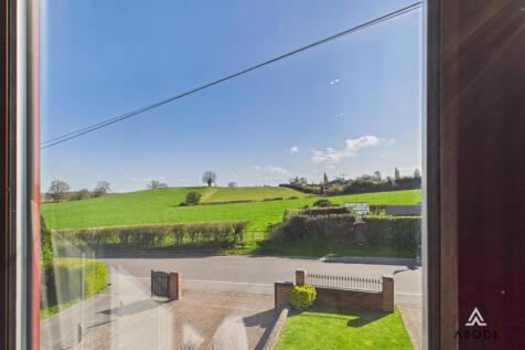 CAM02696G0-PR0556-STILL028.jpg