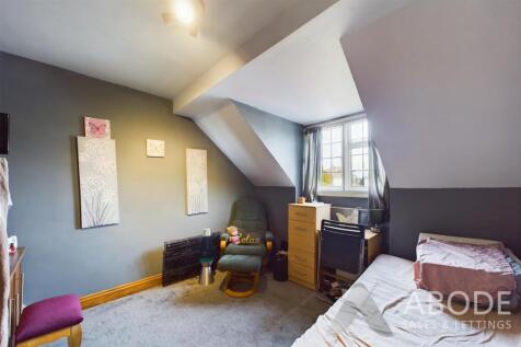 CAM02696G0-PR0418-STILL006.jpg