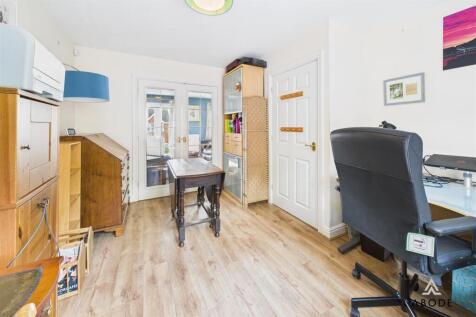 CAM03645G0-PR0187-STILL012.jpg