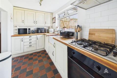 CAM03645G0-PR0192-STILL005.jpg
