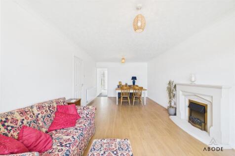 CAM02696G0-PR0584-STILL004.jpg