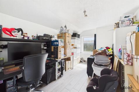 CAM02696G0-PR0589-STILL014.jpg