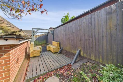 CAM03645G0-PR0208-STILL028.jpg