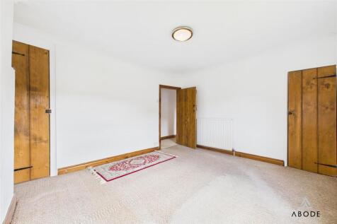CAM03473G0-PR0349-STILL012.jpg