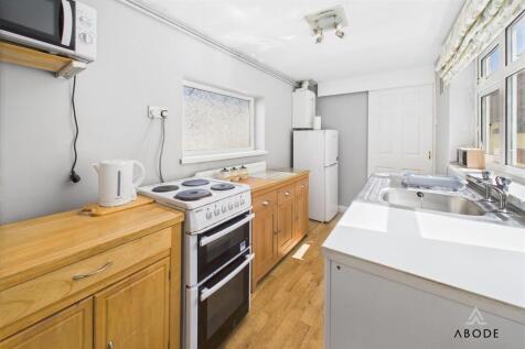 CAM03645G0-PR0209-STILL006.jpg