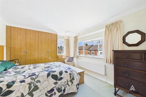 CAM02696G0-PR0597-STILL005.jpg