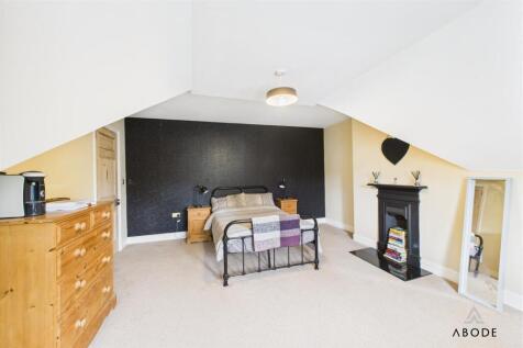 CAM02696G0-PR0613-STILL029.jpg