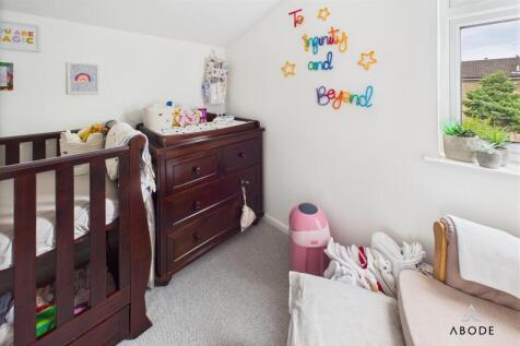 CAM03645G0-PR0215-STILL011.jpg