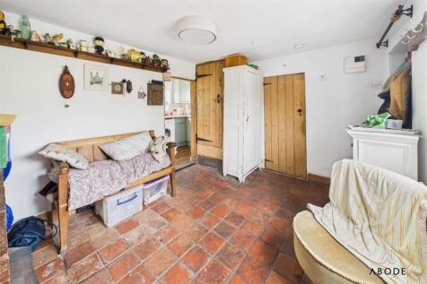 CAM03645G0-PR0229-STILL004.jpg